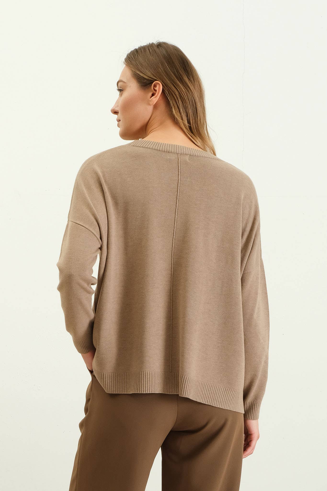 EXTENDED SHOULDER SWEATER