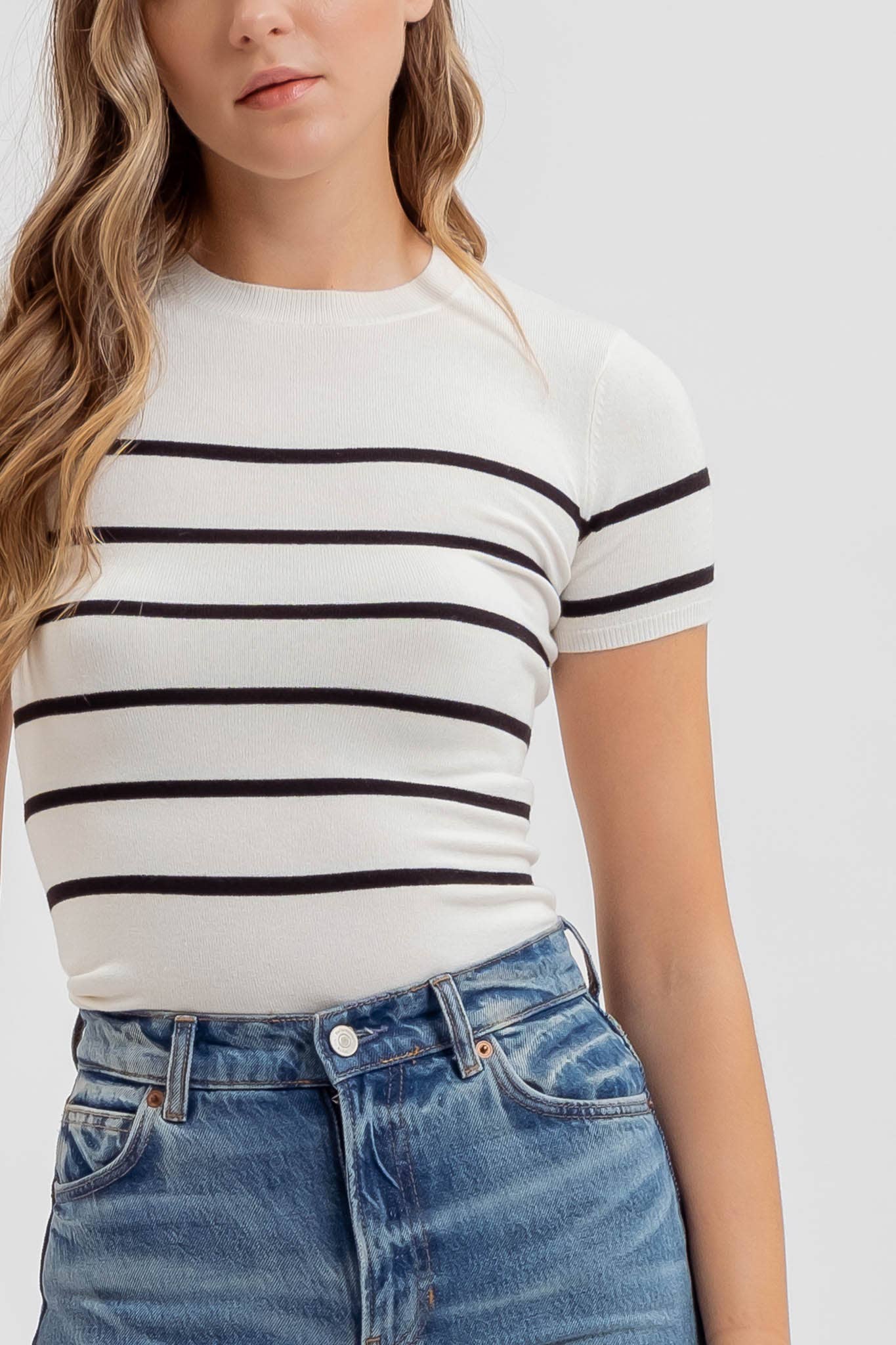 STRIPE ROUND NECK SHORT SLEEVE SWEATER KNIT TOP